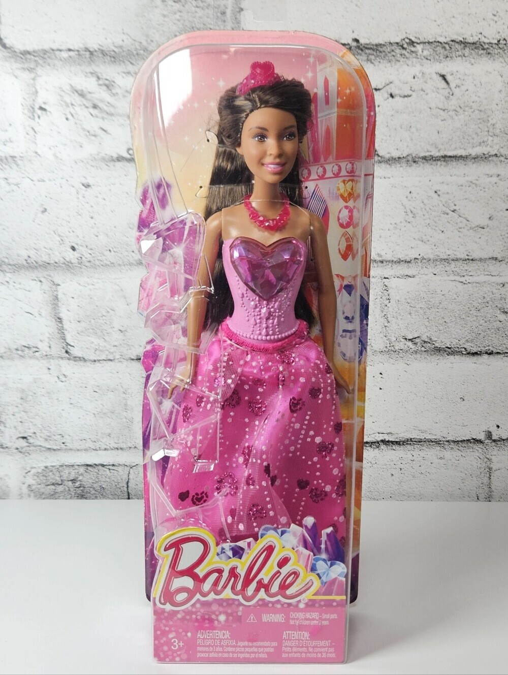 2015 Barbie Princess Doll Pink Heart Gown Brunette NIB Mattel